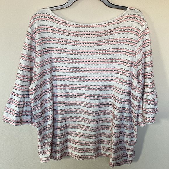 Max Studio Zigzag Bell Sleeve Top - Picture 7 of 7